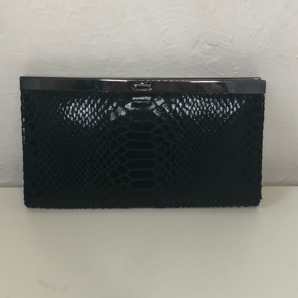 Aldo Black snake print clutch with small clasp - Picture 3 of 4